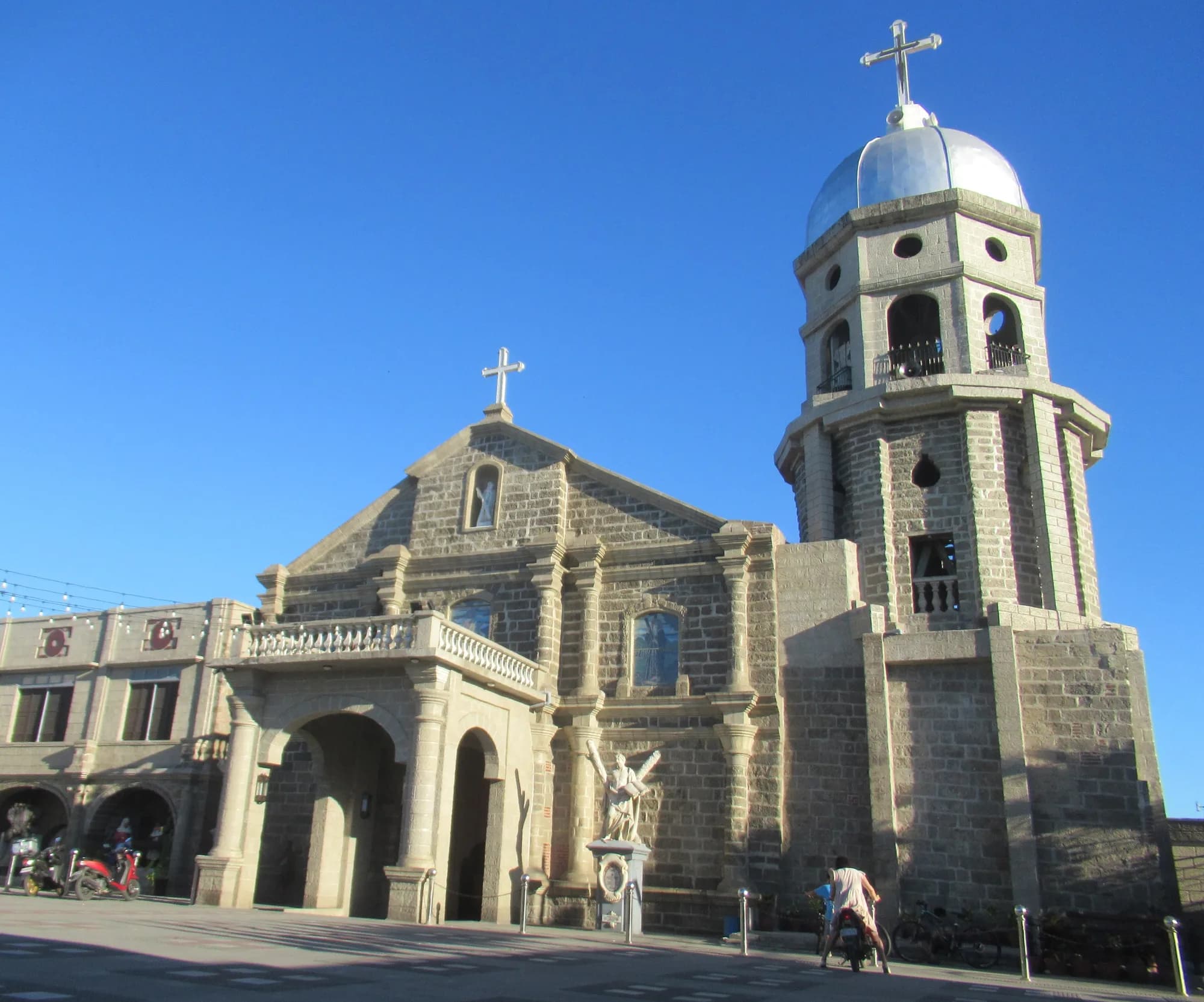 Facade and domed bell tower of San Andres Apostol Parish Church, Candaba
