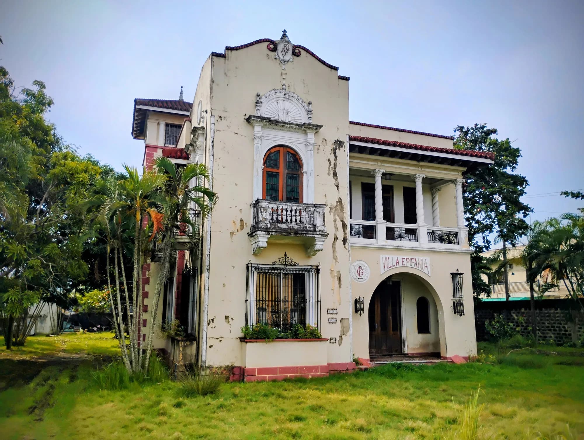 Villa Epifania, a 1930s mansion in Santa Rita
